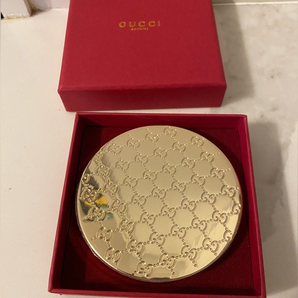 Gucci Compact Mirror - Picture 6 of 10